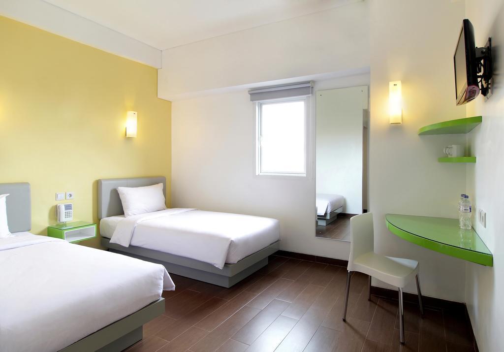 Amaris Hotel Panakkukang Makasar Zewnętrze zdjęcie